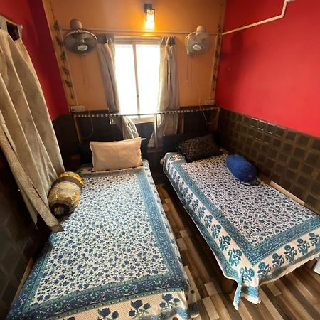 Calcutta Backpackers Homestay -Only For Backpackers & Travellers Exterior photo